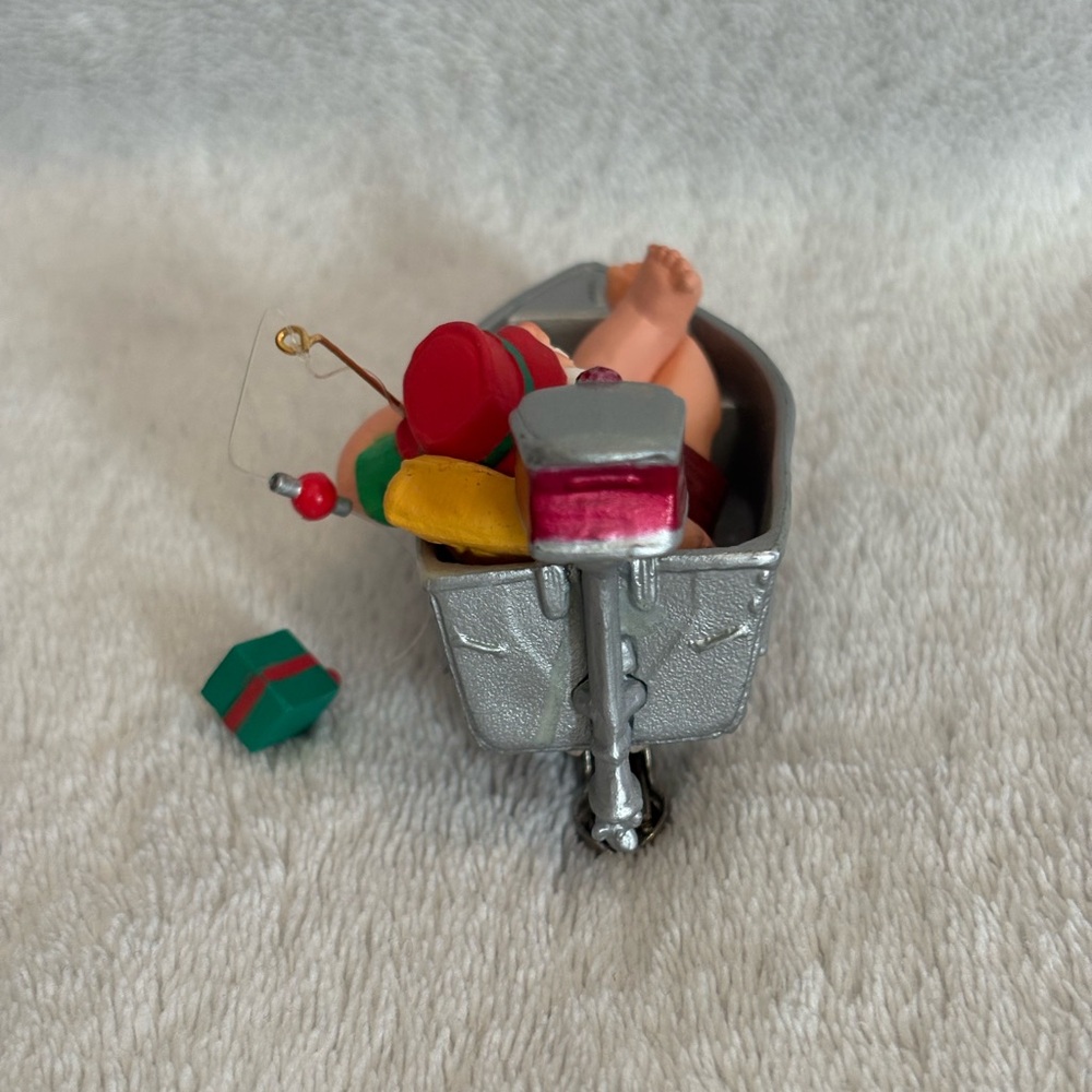 1992 GONE WISHIN' Hallmark Keepsake Christmas Clip On Ornament In Box - Picture 6 of 16